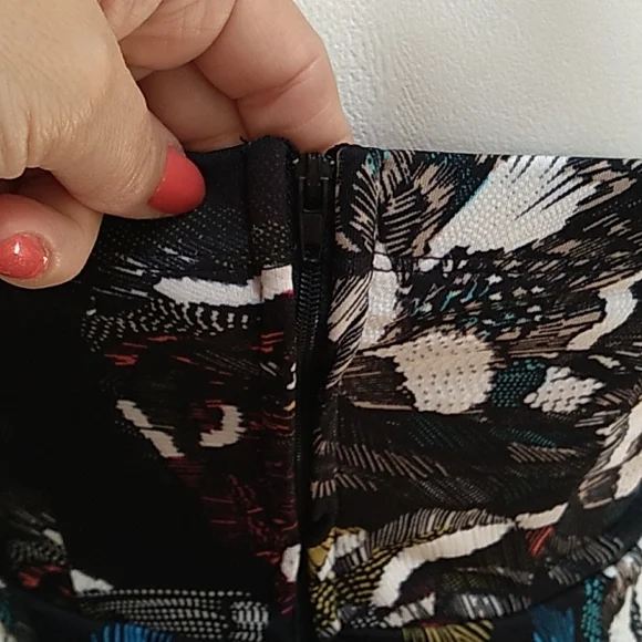 Bailey Blue Deep V Strapless Multicolor Floral Bodycon Mini Dress. Size Small - Picture 8 of 11